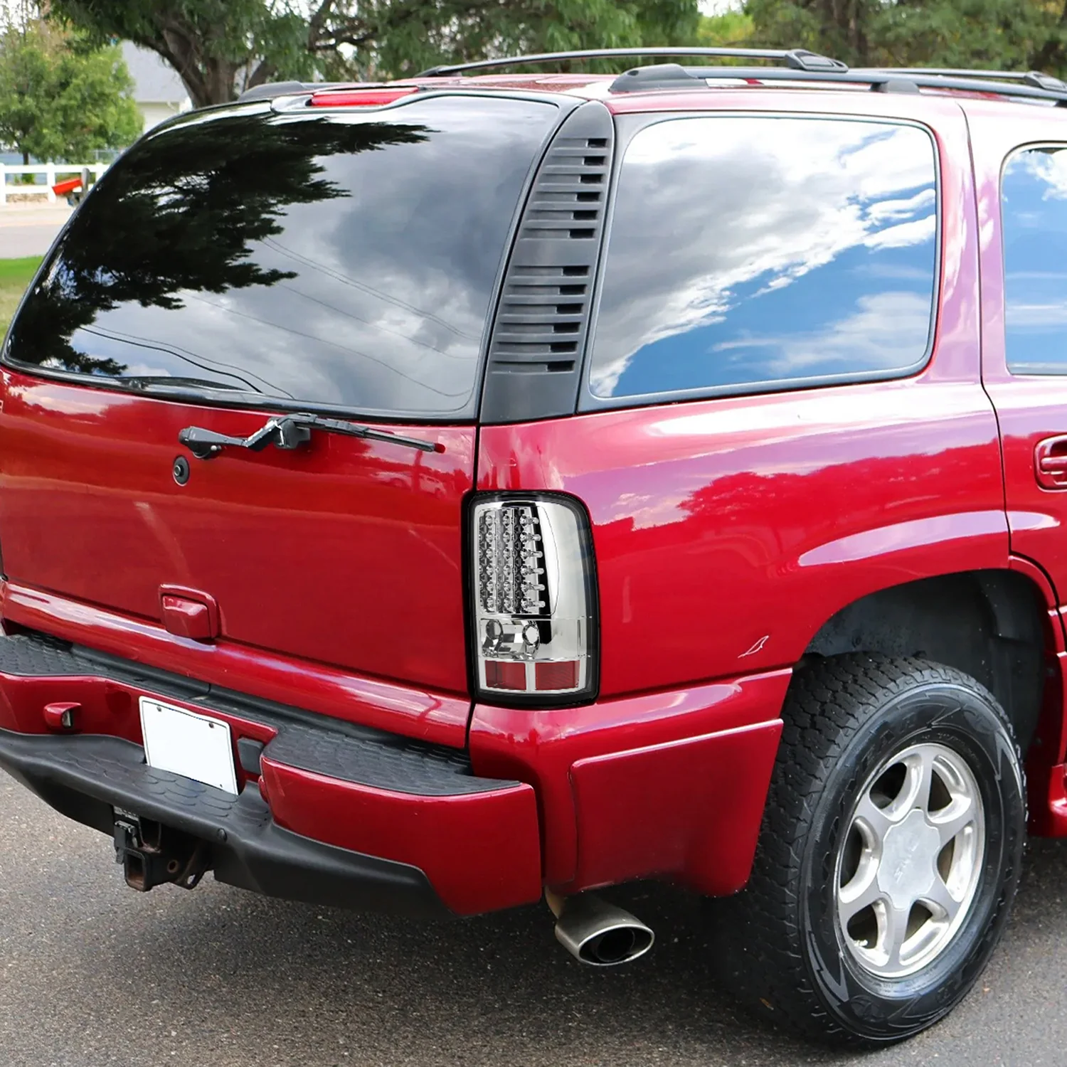 2000-2006 Chevy Suburban/Tahoe GMC Yukon/Yukon XL LED Tail Lights Chrome/Clear - Image 10