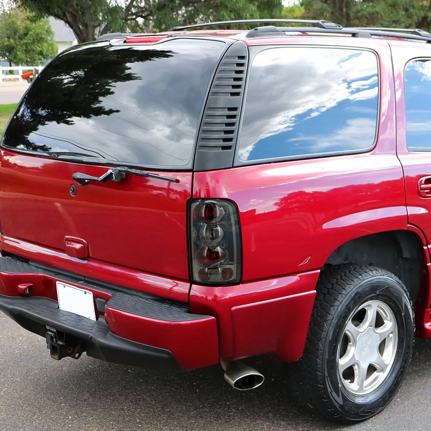 2000-2006 Chevy Suburban/Tahoe GMC Yukon/Yukon XL Tail Lights Chrome/Smoke - Image 10