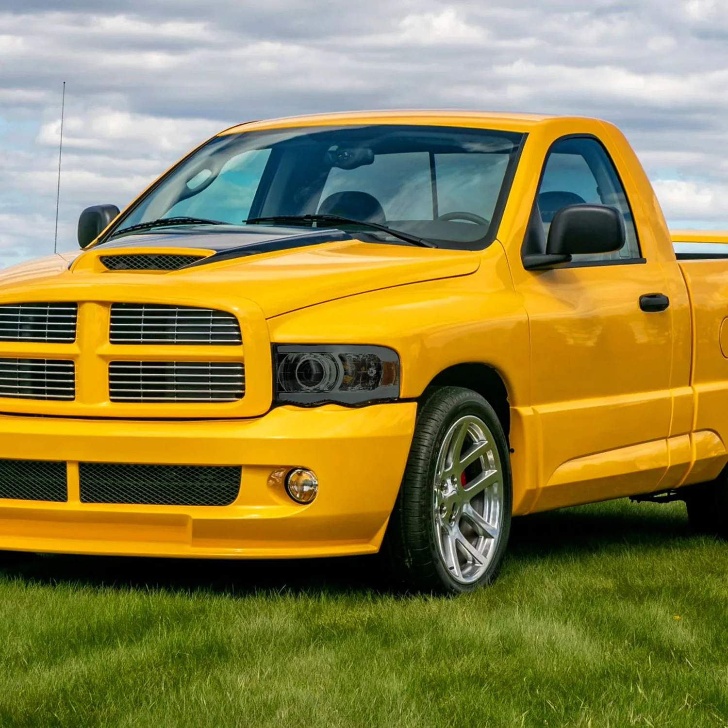 2002-2005 Dodge Ram 1500 / RAM 2500 / 3500 LED Tube H7 Headlights Chrome - Image 9