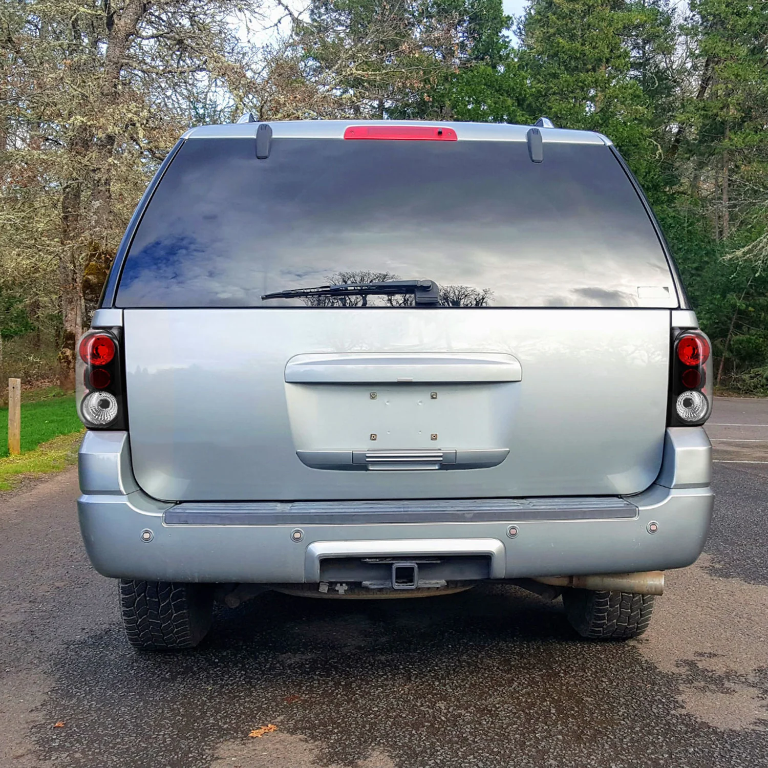 2003-2006 Ford Expedition Tail Lights Matte Black Housing/Clear Lens - Image 9