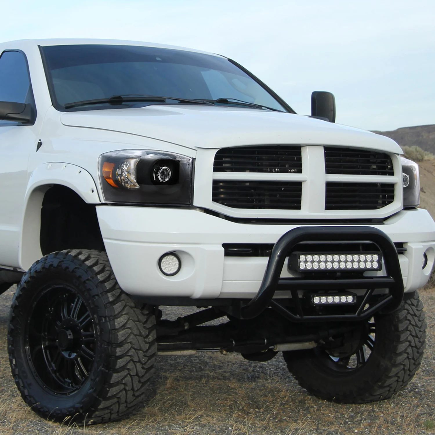 2006-2008 Dodge RAM 1500/ 06-2009 RAM 2500 3500 Retro Projector Headlights Black - Image 9