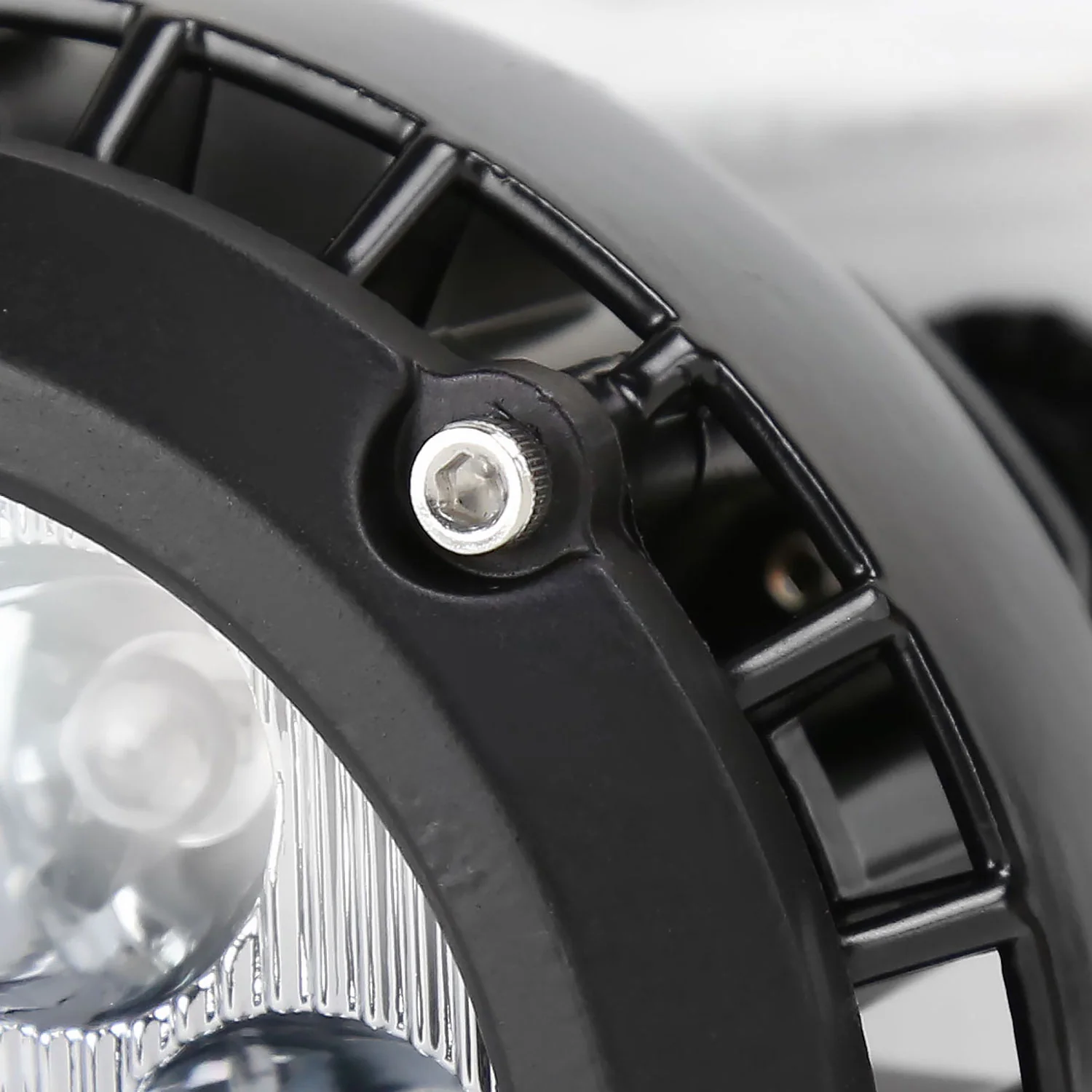 2007-2014 Chevy Tahoe/Suburban/ GMC Yukon/Yukon XL LED Fog Lights Chrome/Clear - Image 4