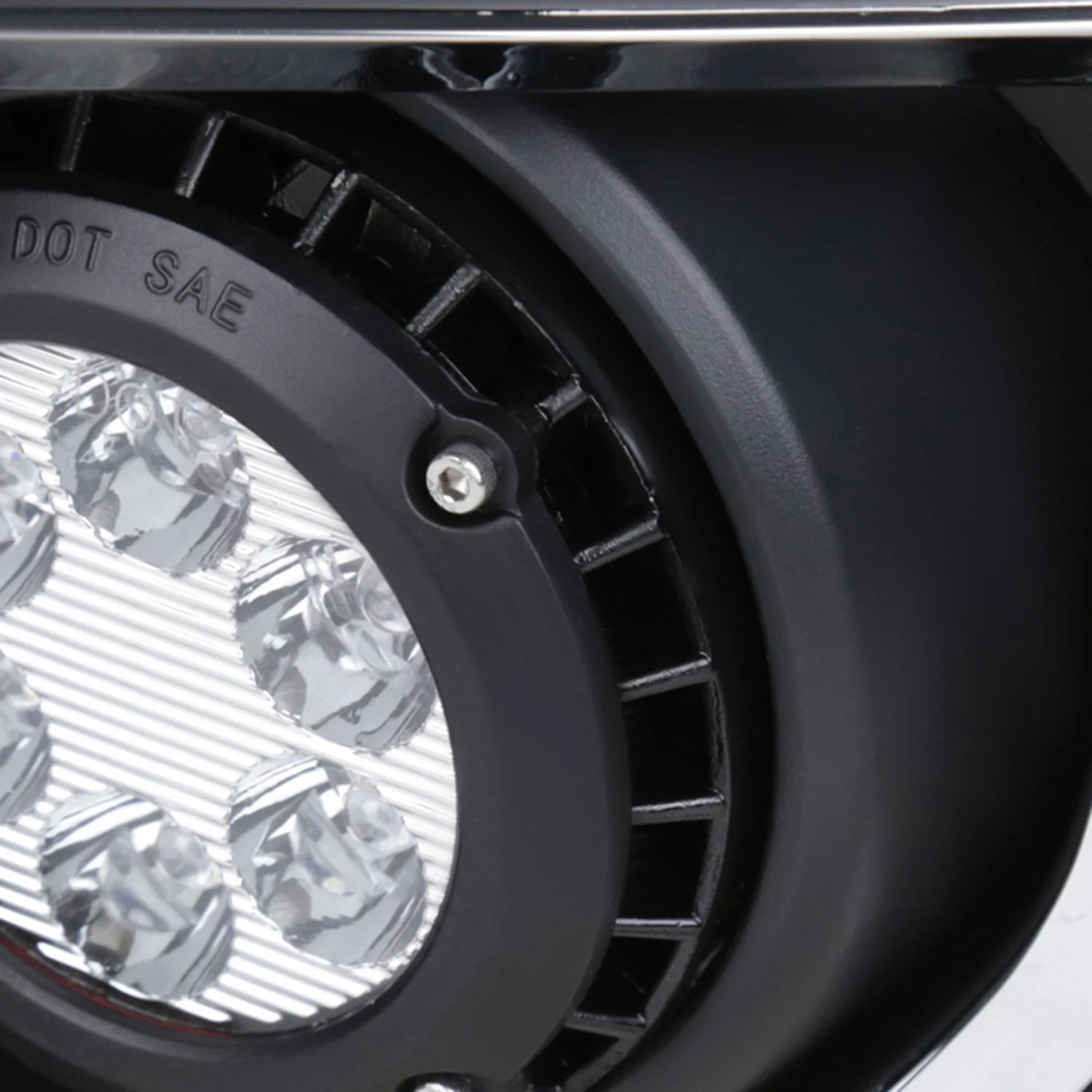 2015-2018 GMC Sierra 2500HD/3500HD 6-LED Fog Lights Kit Chrome/Clear Lens - Image 6