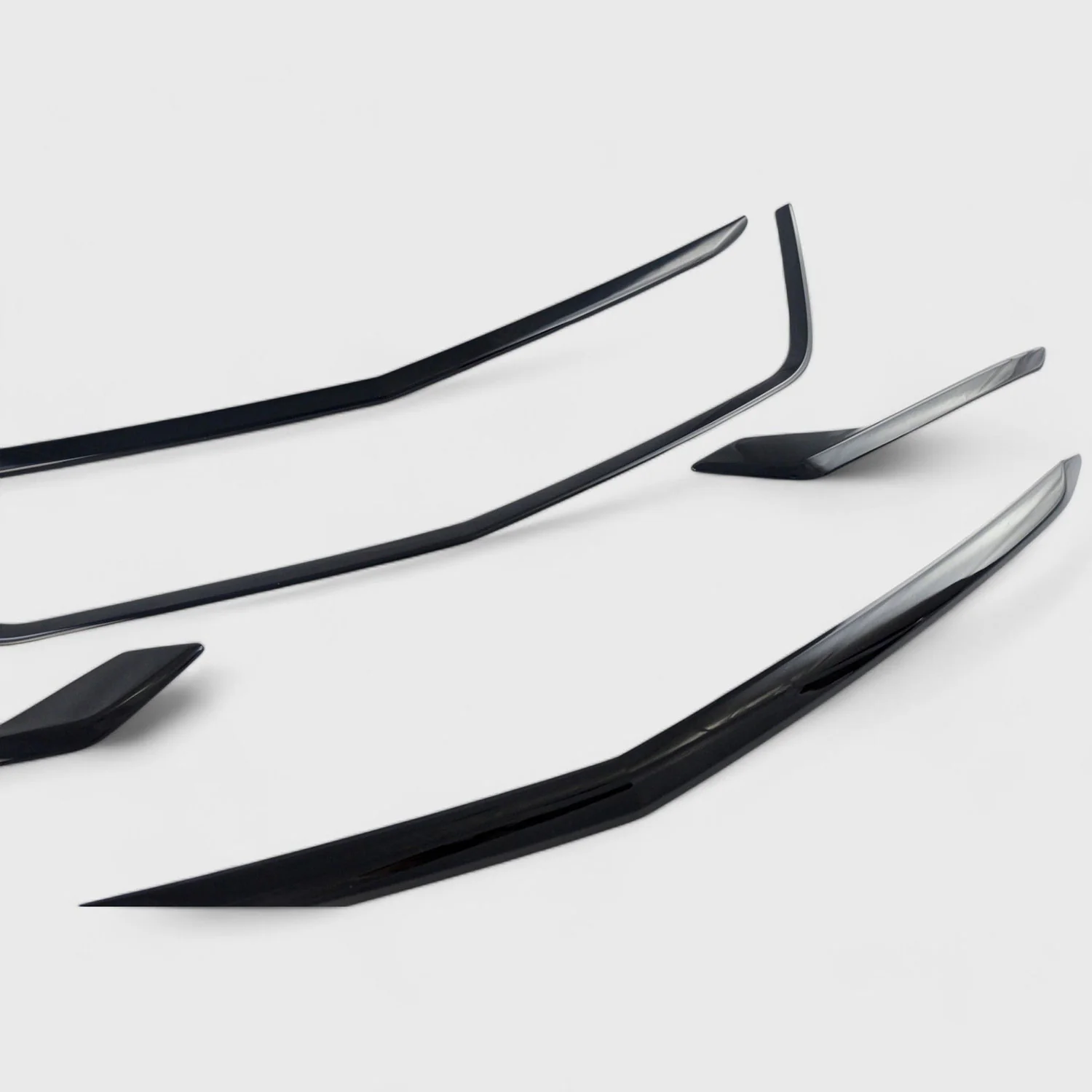 2020-2025 Cadillac XT6 Grille Overlay Gloss Black 5Pcs ABS Plastic - Image 3