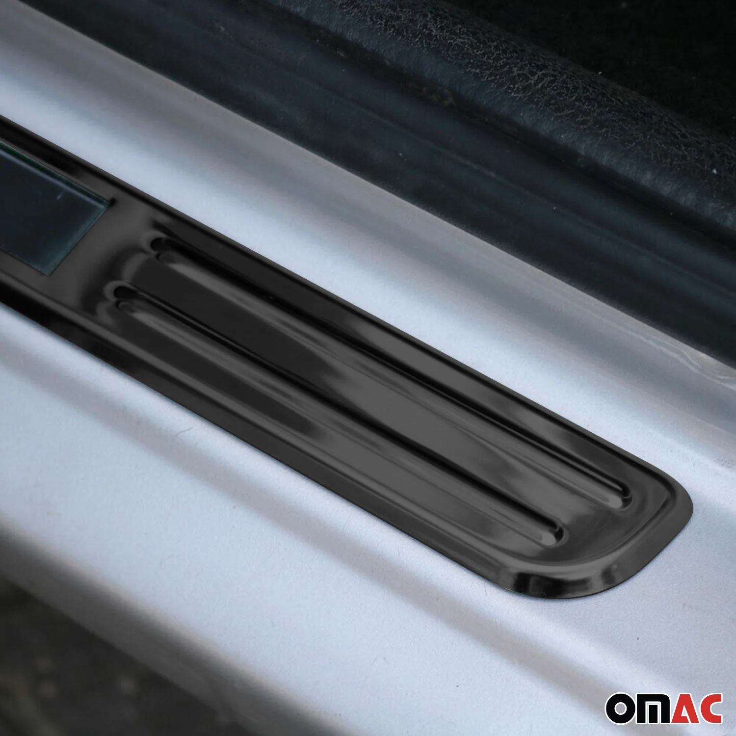 Black Chrome Illuminated Exclusive Door Sill Cover Scuff Plate S.Steel 4 Pcs - Image 6
