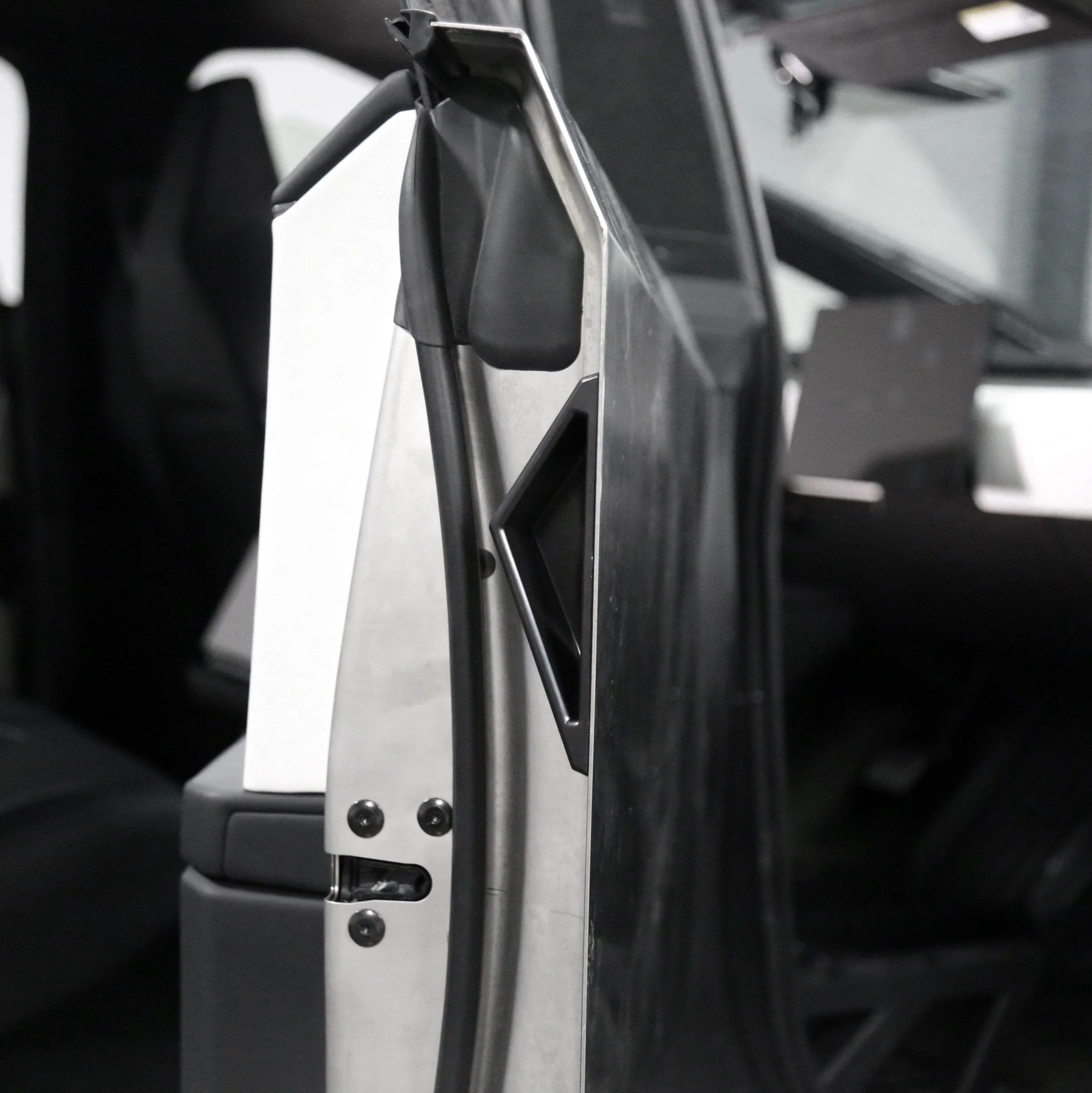 Tesla Cybertruck Injection Molding Door Handle - Image 7