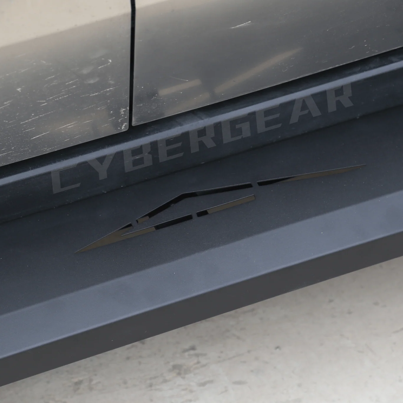 Tesla Cybertruck Running Board Set Nerf Bars Side Steps Solid Design - Image 6